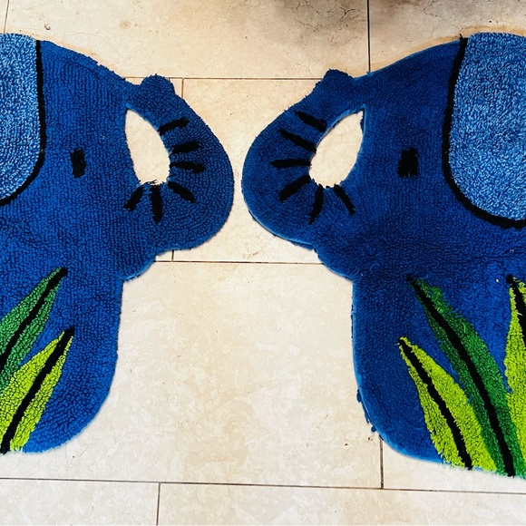 Monkey Kingdom Reversible Rug Elephant 30” wide x 25” tall - Picture 2 of 8